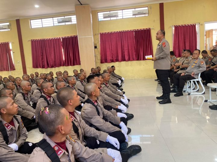 Kapolda Sulbar Bekali Siswa Bintara dengan Nilai Integritas, Disiplin, dan Pengabdian kepada Bangsa