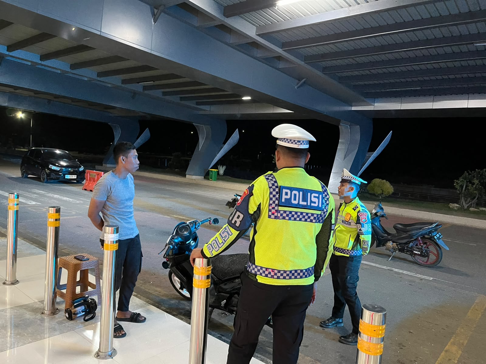 Jaga Kamseltibcarlantas, Ditlantas Polda Sulbar Intensifkan Patroli Malam di Mamuju