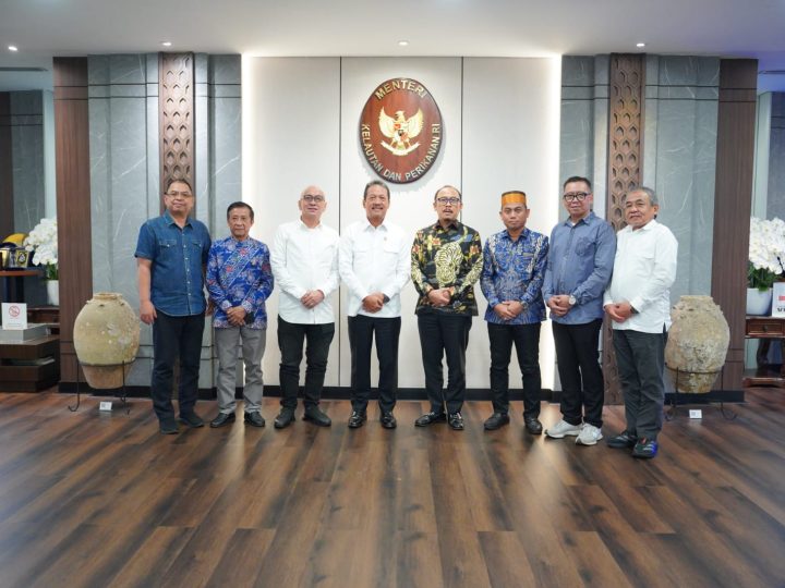 Gubernur SDK Audiensi ke Menteri KKP, Sulbar Dapat 28 Desa Nelayan dan 28 Kapal 30 GT