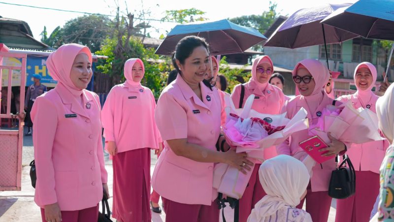 YKB Pusat Perkuat Kepedulian Pendidikan, Tebarkan Kasih di TK Kemala Bhayangkari 11 Polman