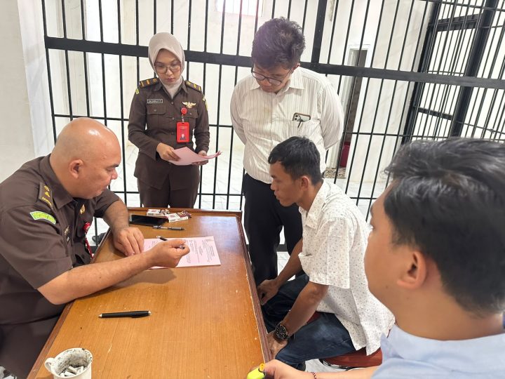 Penanganan Kasus Kecelakaan Kerja Pasangkayu Berlanjut, Polda Sulbar Serahkan Tersangka ke Jaksa