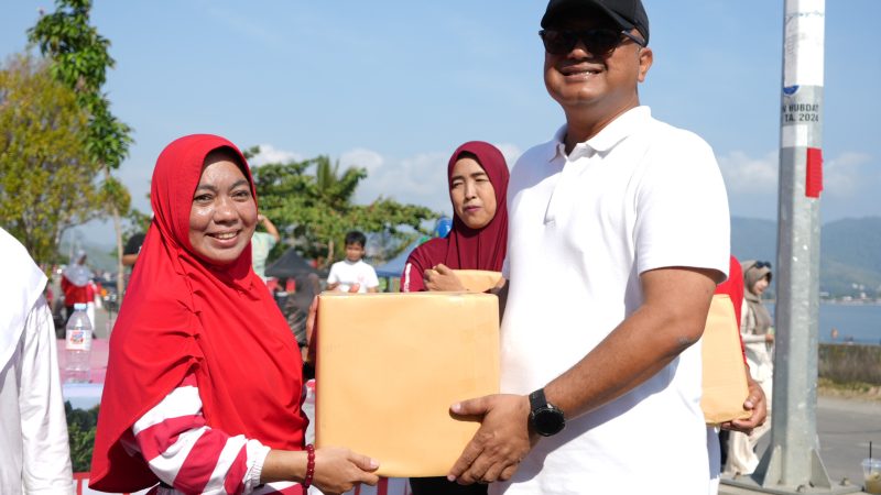Kapolda Sulbar Baur Bersama Masyarakat di CFD, Meriahkan HUT ke-81 RI