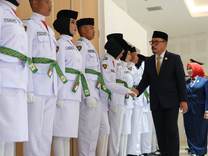 Jelang HUT RI ke-81, Gubernur Sulbar Kukuhkan 65 Paskibraka