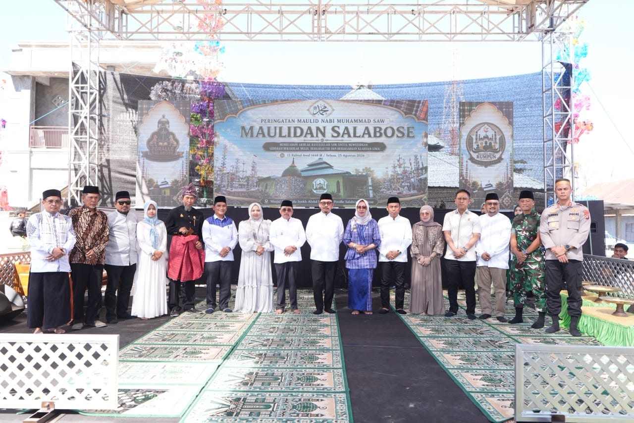 Peringatan Maulid di Salabose, SDK Ajak Jamaah Kirim Al-Fatihah untuk Wagub Salim Mengga