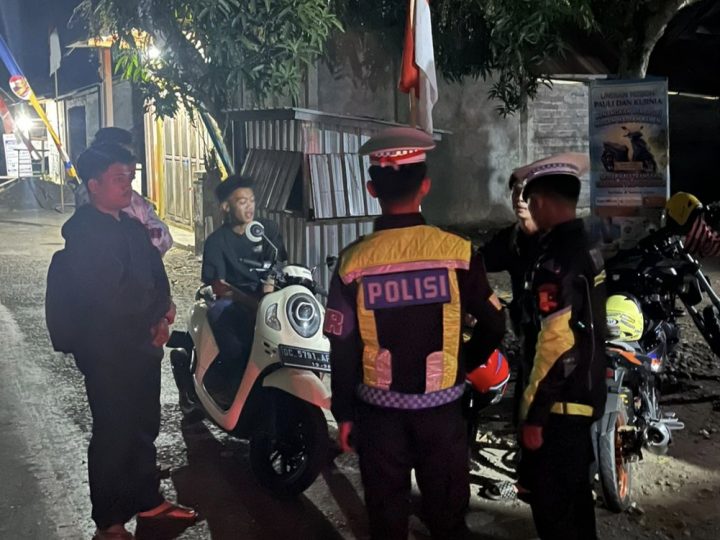 Tak Sekadar Patroli, Ditlantas Polda Sulbar Sapa Warga dan Tebar Pesan Keselamatan