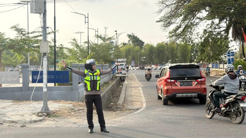 Pastikan Arus Tetap Lancar, Polantas Polda Sulbar Siaga di Sejumlah Titik Rawan