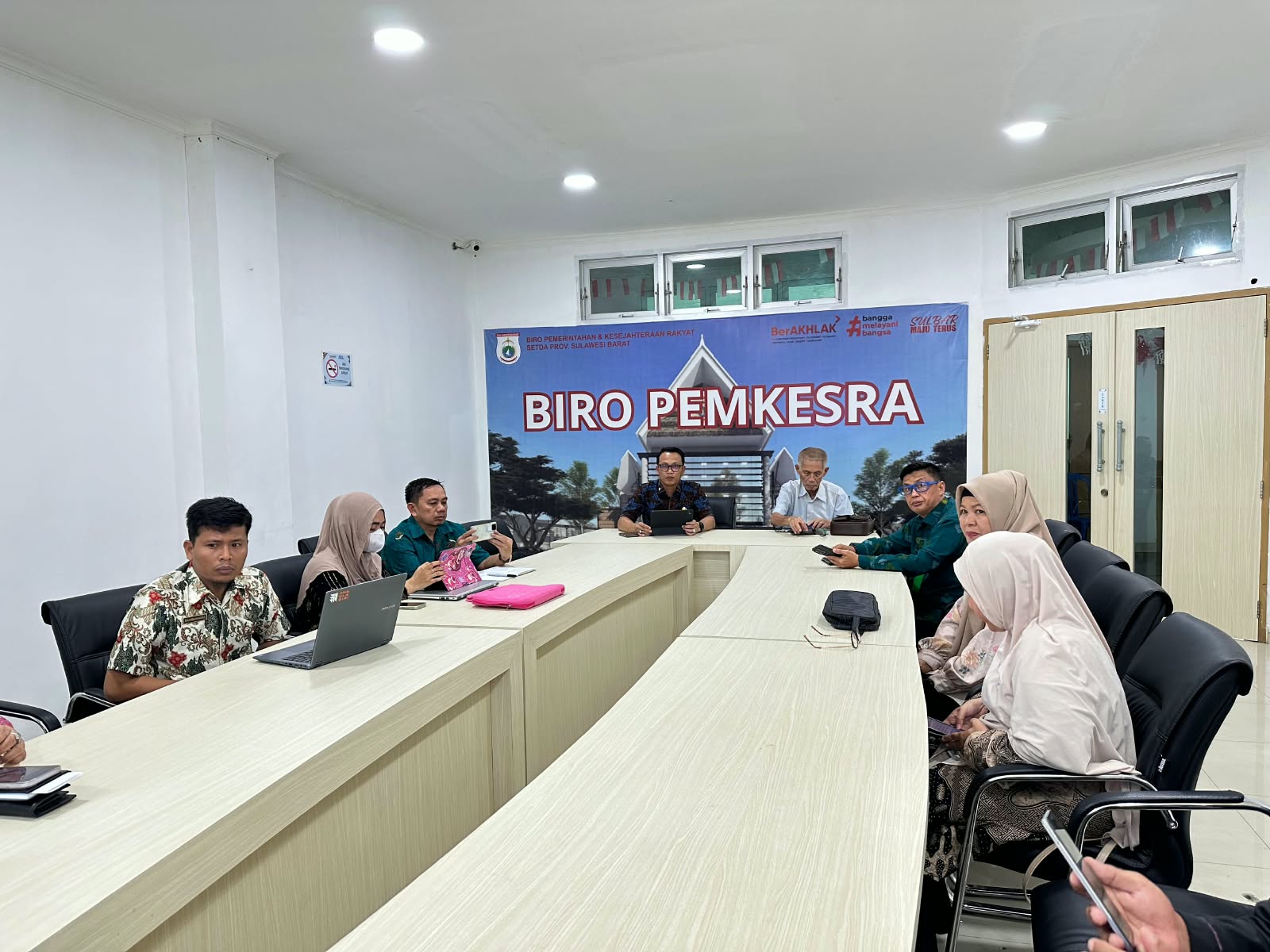 Pemkermsra Rapat Bersama Komisi I DPRD Sulbar, Pemkesra, Program diharap Bermanfaat dengan Masyarakat