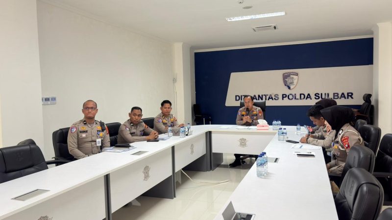 Subdit Regident Polda Sulbar Gelar Anev Daring, Tekankan Pelayanan Cepat, Tepat dan Humanis