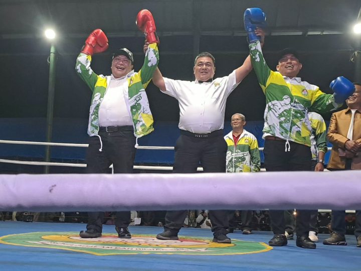 Saling Adu Tinju di Ring, Bupati Mamasa dan Ketua KONI Sulbar Buka Kejurprov Tinju 2026