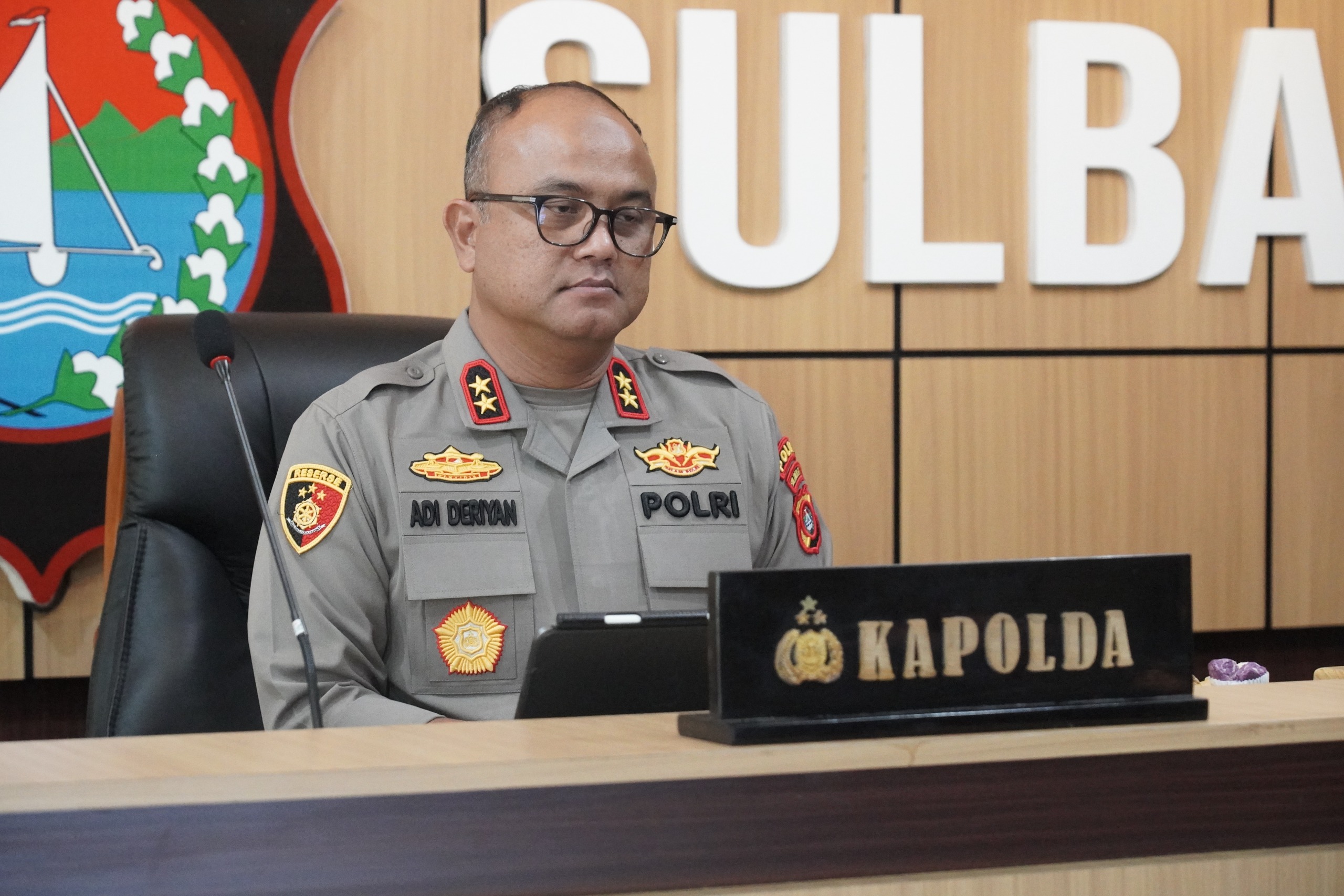 Komitmen Transparansi, Kapolda Sulbar Beserta PJU Ikuti Penyerahan LHP Keuangan dan Grand Entry Meeting Audit Semester II 2026