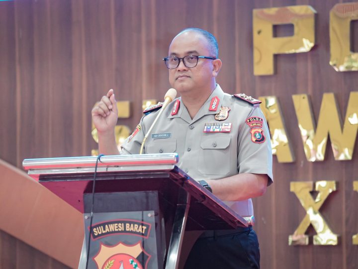 Refleksi, Kapolda Sulbar Titipkan Senyuman dan Harapan Masyarakat di Pundak Polantas
