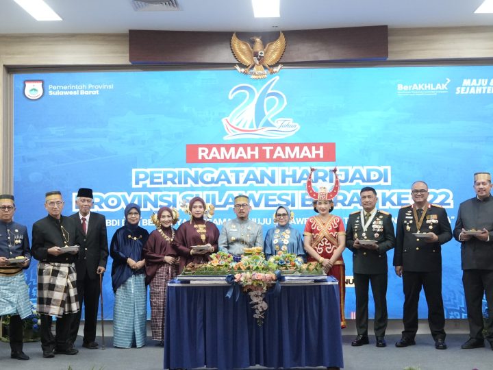 Puncak Peringatan Hari Jadi Provinsi Sulbar ke-22 Dihadiri Kapolda Sulbar