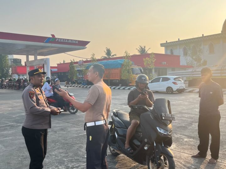 Cegah Keributan Antrean Solar, Polresta Mamuju Perkuat Patroli dan Koordinasi dengan SPBU