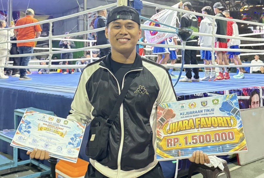 Personel Humas Polda Sulbar Bripda Ivhan Jadi yang Terbaik di Kejuaraan Tinju