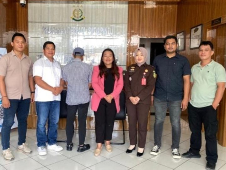 Polda Sulbar Limpahkan Tersangka HZ Kasusu Oli Palsu ke Kejaksaan Polman