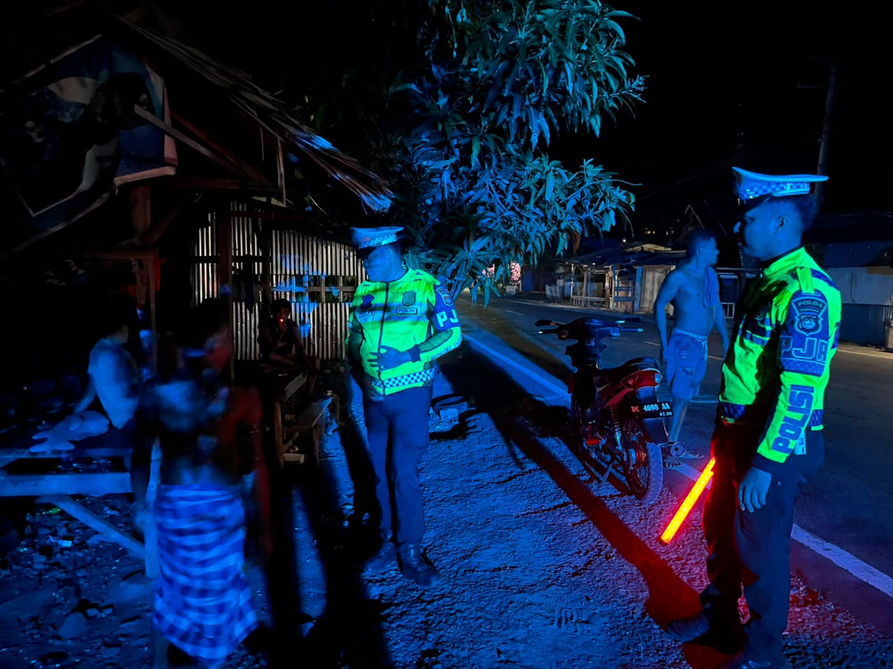 Patroli Malam Polantas Polda Sulbar Pastikan Jalan Aman, Warga Tenang