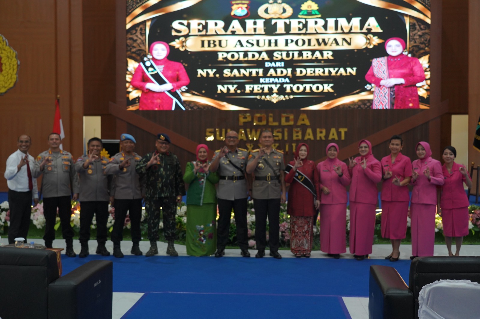 Serah Terima Ibu Asuh Polwan Polda Sulbar, Dari Kehangatan yang Berlalu ke Semangat yang Baru