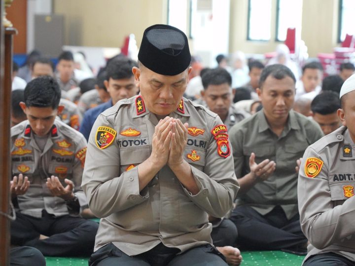 Hadapi Ancaman Karhutla dan kekeringan, Kapolda Sulbar Pimpin Doa Bersama dan Istigasah