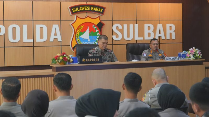 Wujudkan Polisi Bersama Masyarakat, Kapolda Sulbar Tekankan Pelayanan Bersih dan Polantas Humanis