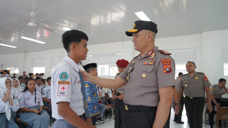 Bakar Semangat Generasi Emas, Kapolda Sulbar Kunjungi SMKN 1 Rangas