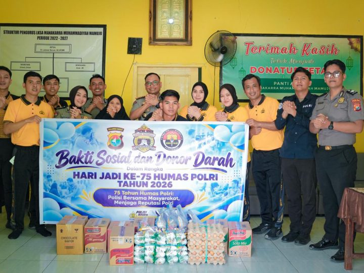 Semarak HUT Humas Polri ke-75, Bid Humas Polda Sulbar Salurkan Bantuan