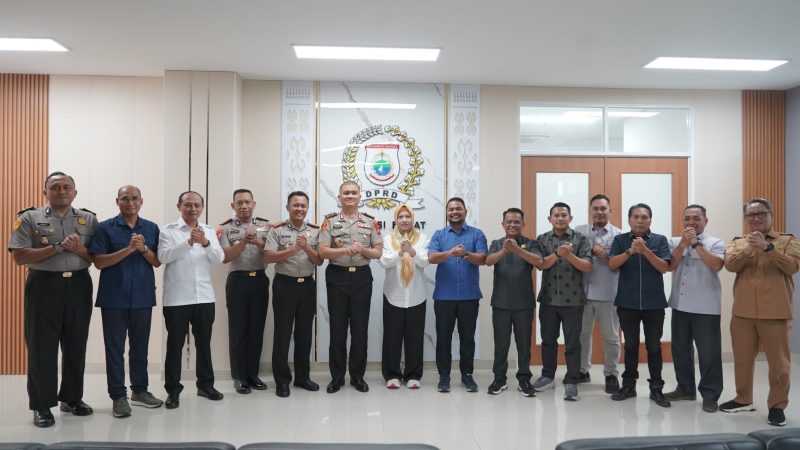Kunjungan ke Kantor DPRD, Kapolda Sulbar Tegaskan Komitmen Kawal Aspirasi
